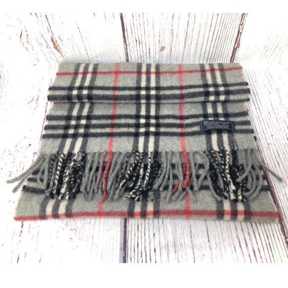 Burberrys London Scraf - Picture 3 of 8